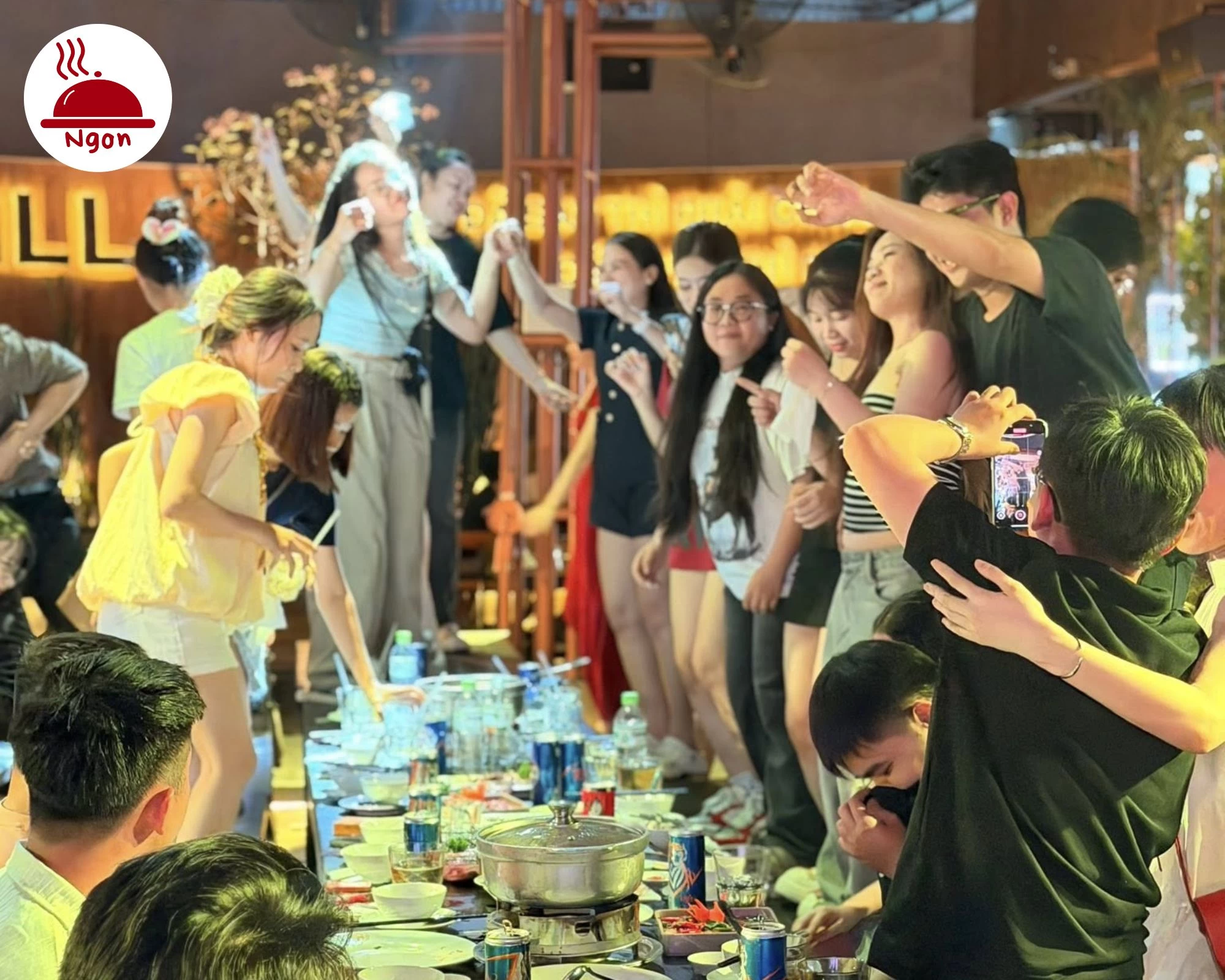Ghi lại khoảnh khắc đáng nhớ tại Say Chill Beer Garden được giới trẻ yêu thích