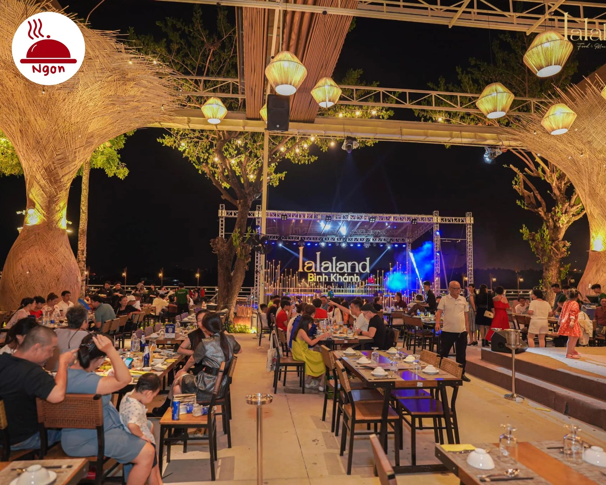Không gian rộng rãi, thoáng đãng của Lalaland Bình Khánh bên sông