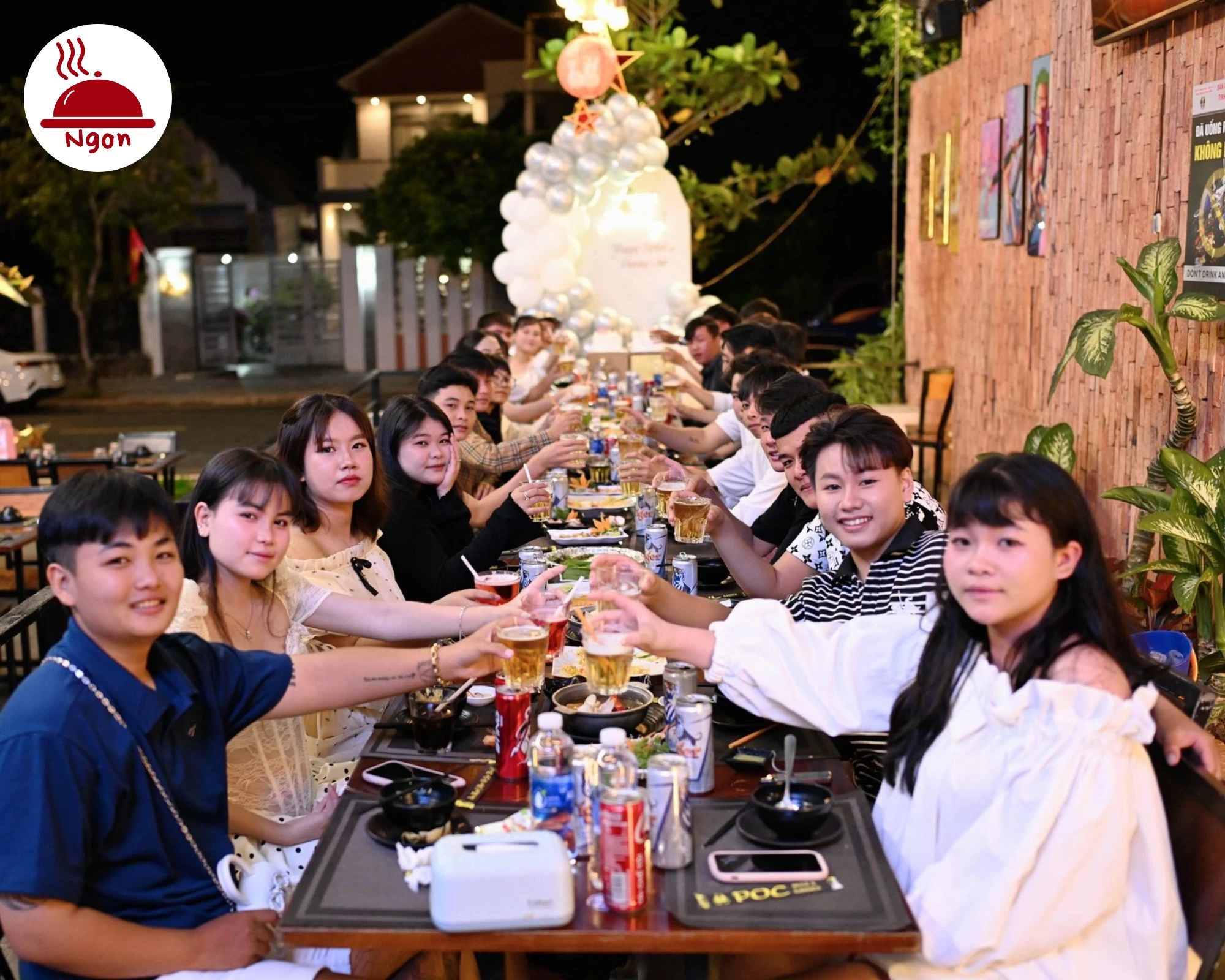 Nhà hàng Poc Poc Beer Garden – lựa chọn hoàn hảo cho những buổi họp mặt, sinh nhật hay liên hoan đáng nhớ!