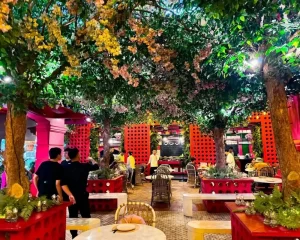 Nhà Hàng Sân Vườn Quận 1
