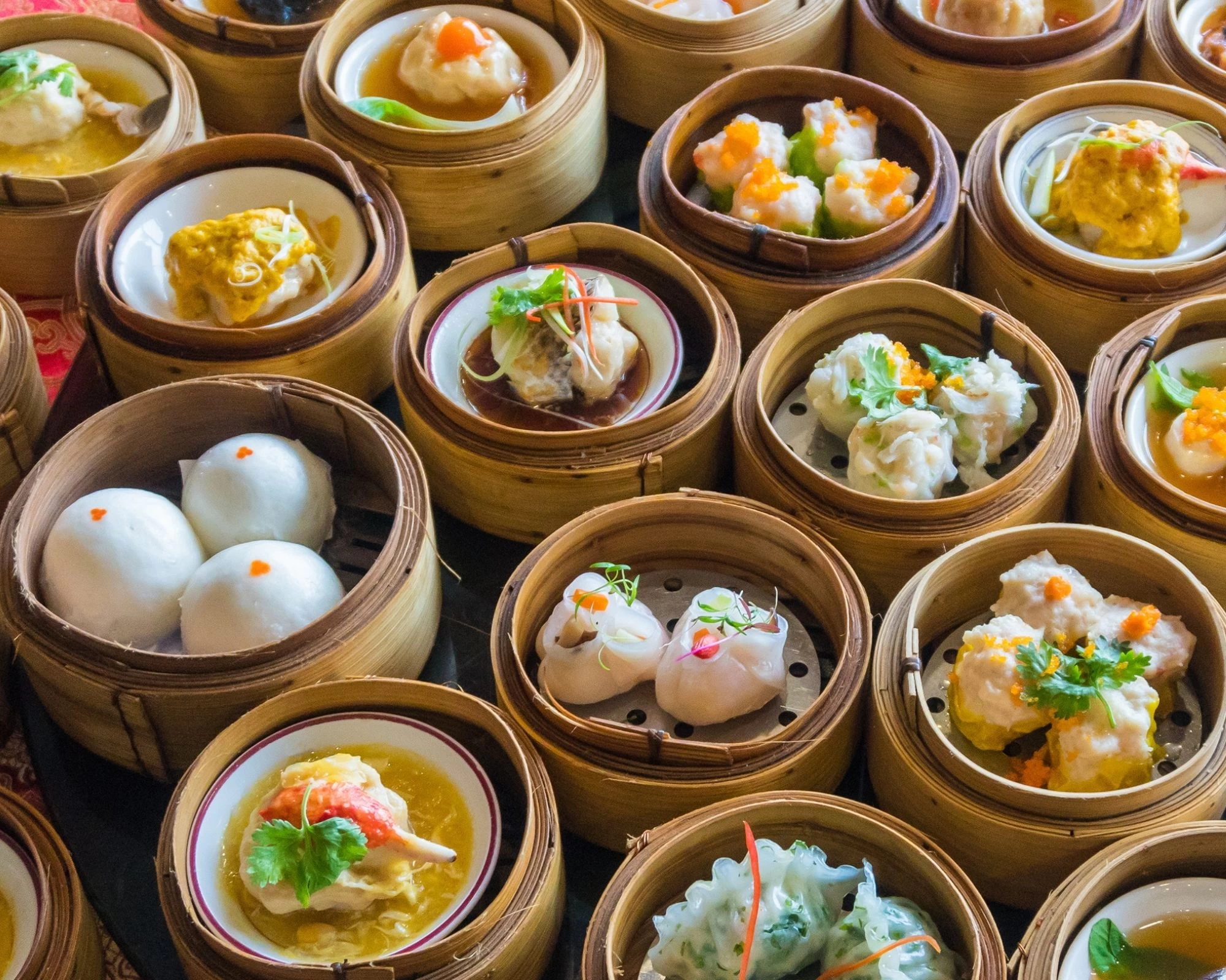 Hàng trăm món dimsum hấp dẫn đang _khoe sắc_ tại các nhà hàng dimsum quận 6