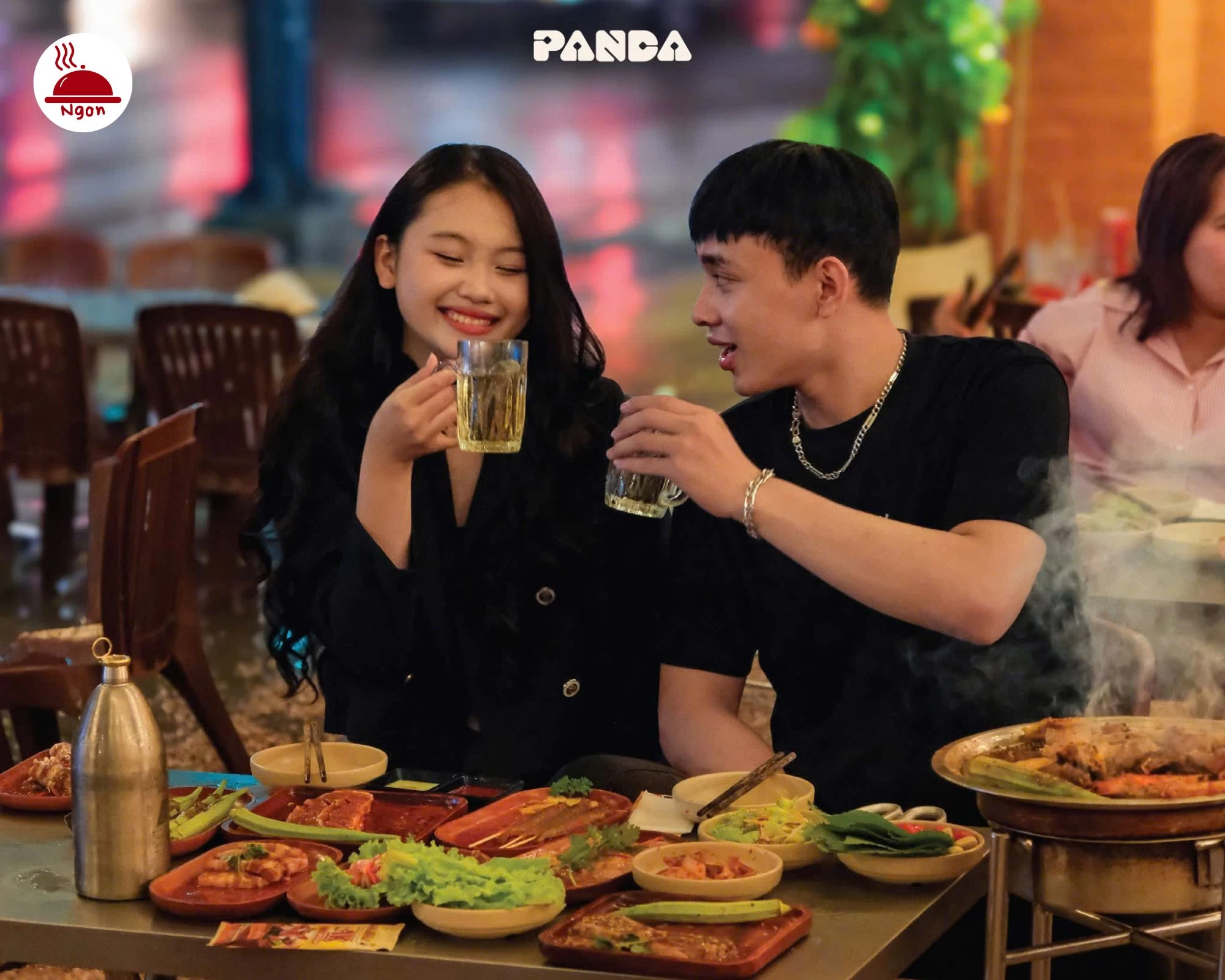 Không gian street food sôi động và ấm cúng tại Panda BBQ