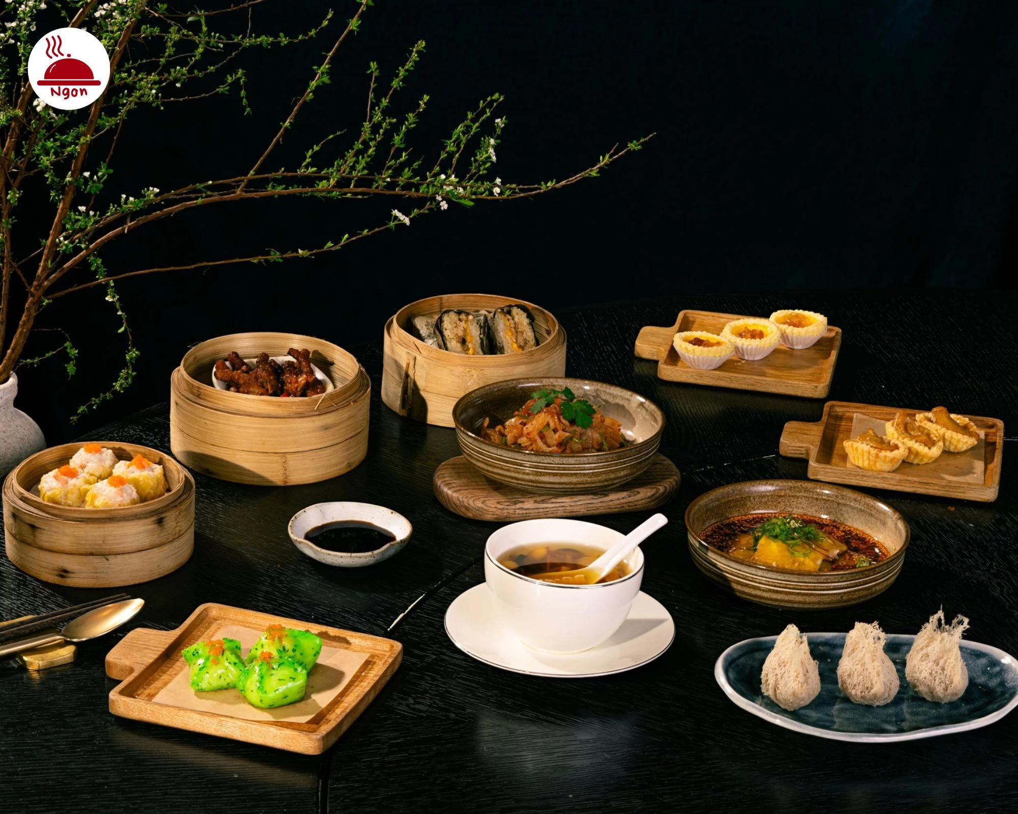 Thưởng thức sự kết hợp hoàn hảo giữa hương vị truyền thống và sáng tạo tại Black Vinegar