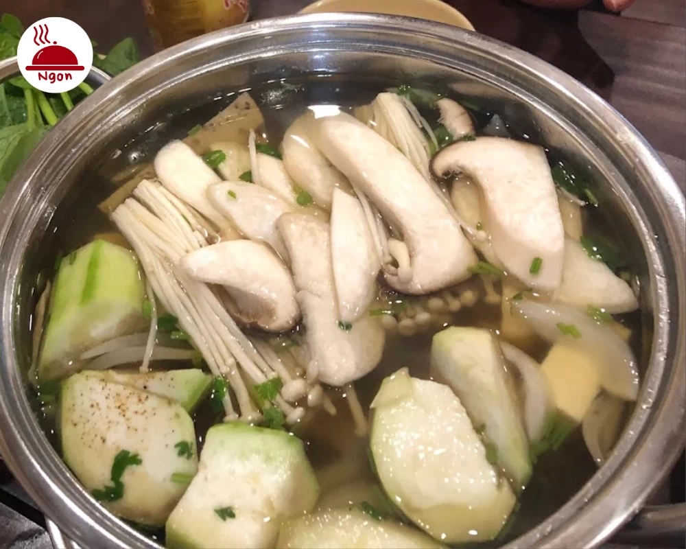 Món lẩu nấm của quán lẩu chay Bình Tân - Bếp Chay Đăng