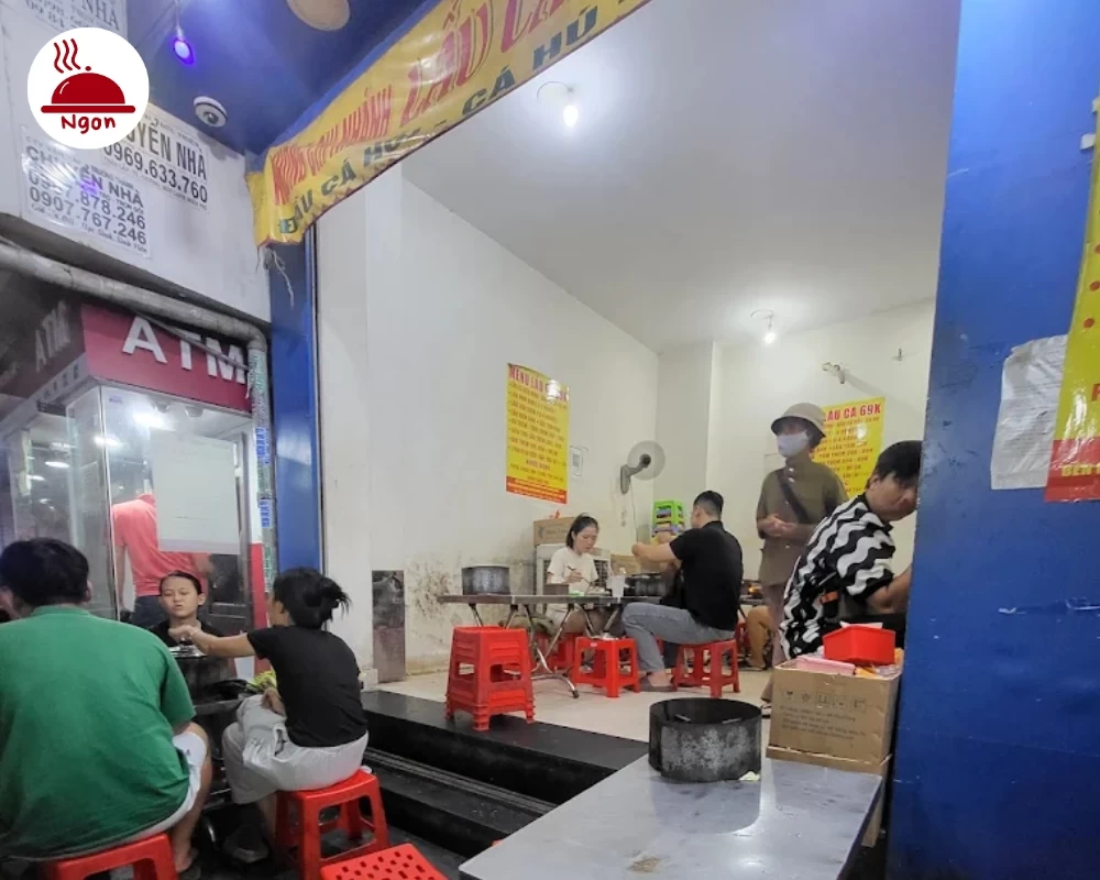 Quán Lẩu Cá 69K Tân Sơn Nhất có không gian bình dân