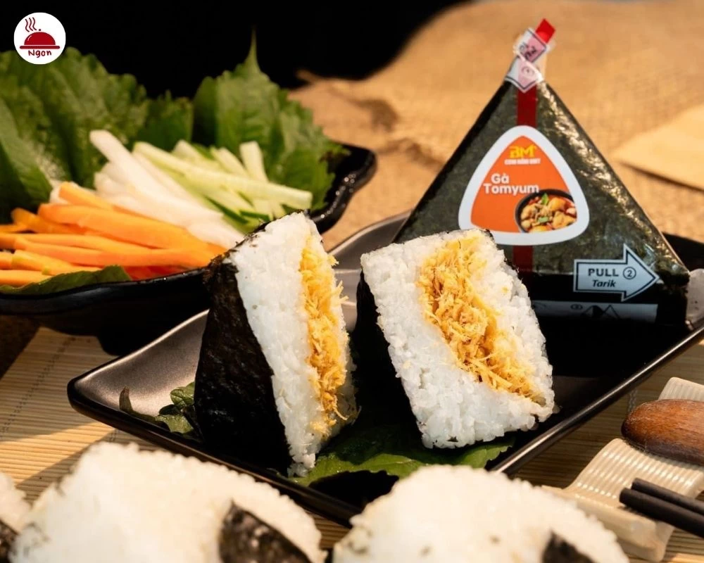 Cơm nắm Onigiri