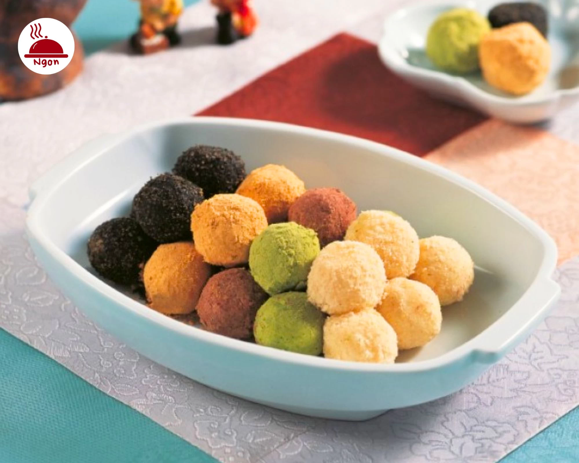 Thưởng thức bánh tteok Gyeongdan mềm dẻo