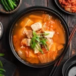 Bát canh kim chi thơm ngon