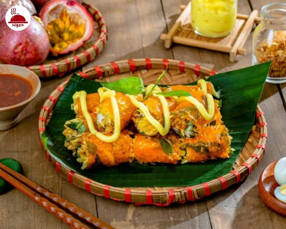 Bánh tráng cuốn sốt me bơ