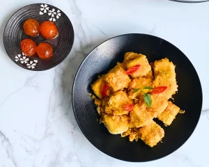 Hướng Dẫn Làm Món Đậu Chiên Trứng Muối Đơn Giản Tại Nhà