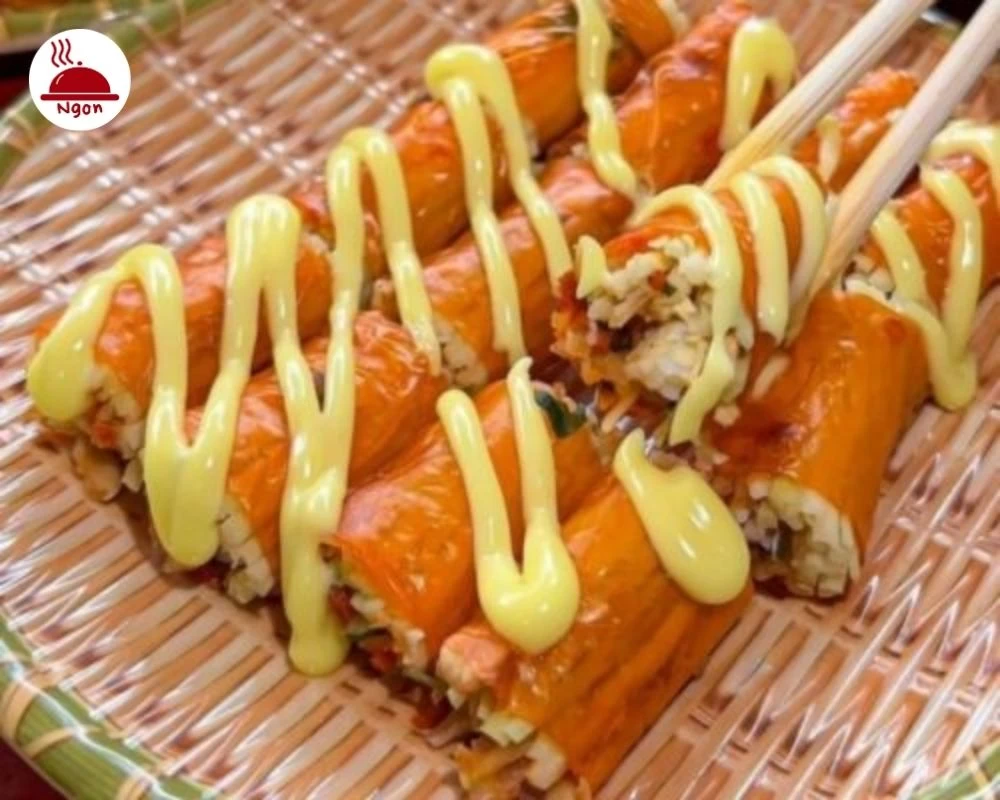 Món bánh tráng cuốn bơ