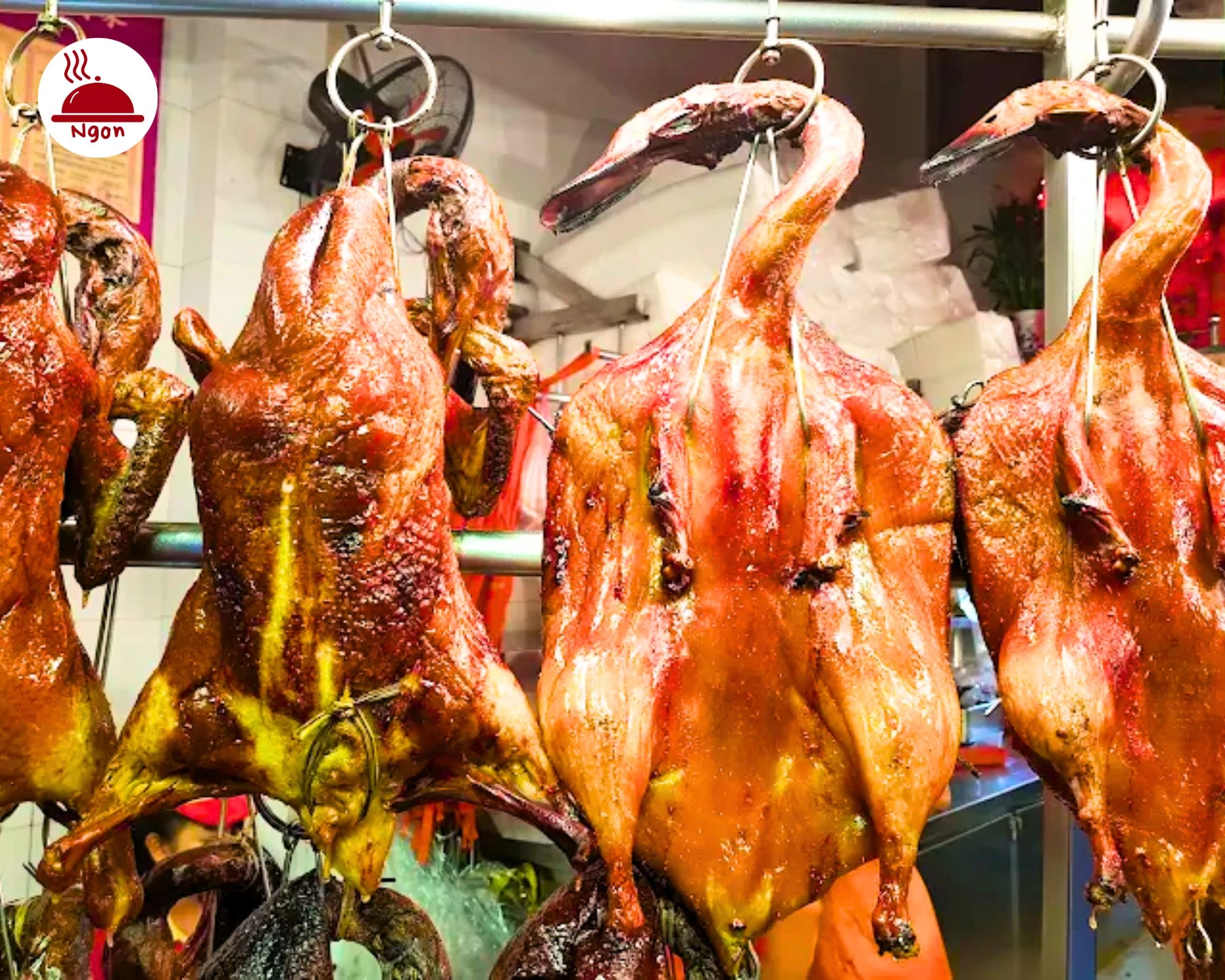 Phát Thành là địa chỉ uy tín cho những tín đồ của món vịt quay Bắc Kinh tại Sài Gòn