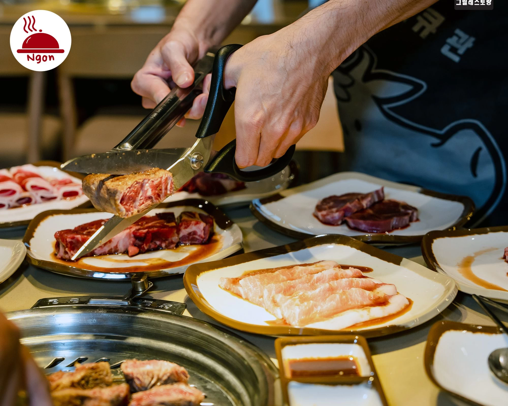 Thưởng thức ngay Buffet nướng quận 6 tại Gogi House. Thịt bò nướng mềm mọng, đậm vị, chuẩn Hàn