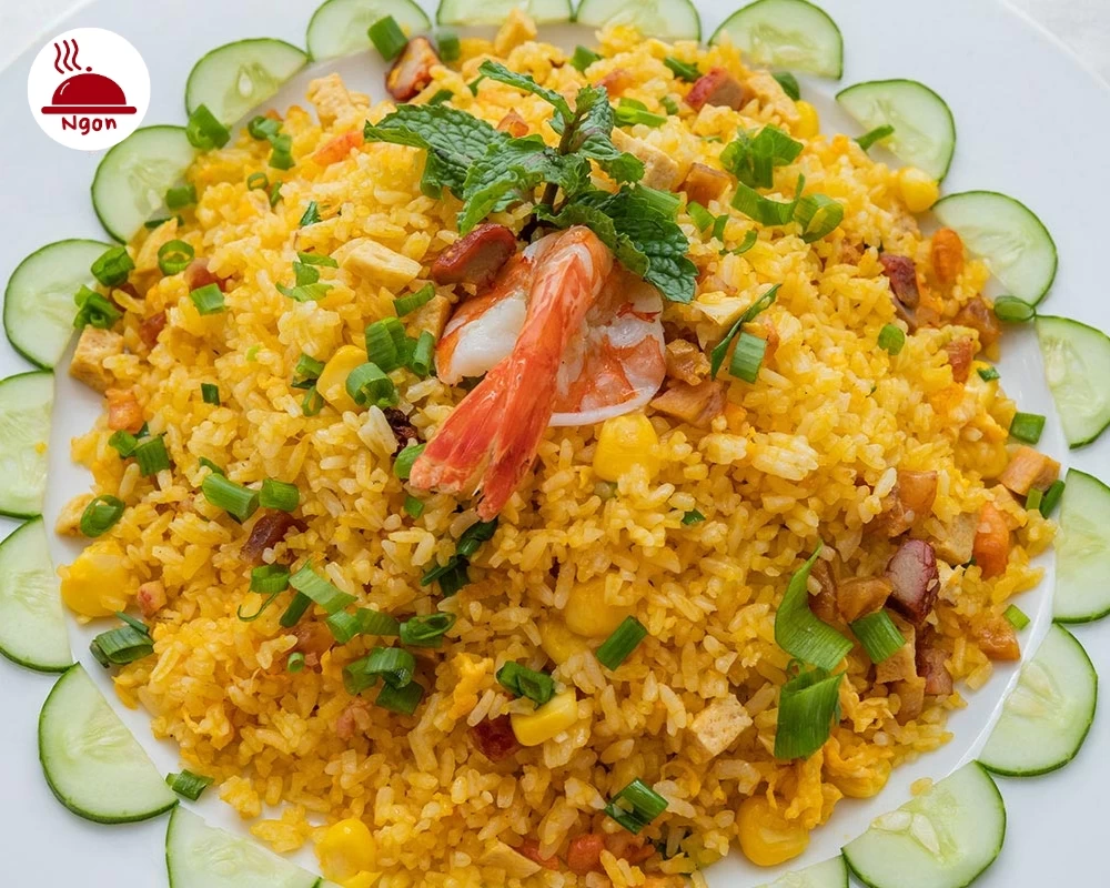Cơm chiên Dương Châu là món ngon nổi tiếng của ẩm thực Trung Quốc
