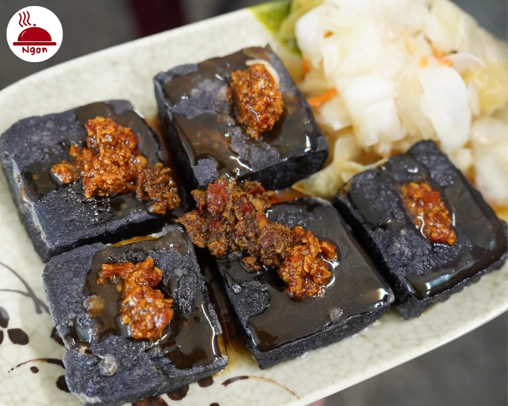 Đậu phụ thối là món ăn đường phố độc đáo của ẩm thực Trung Quốc