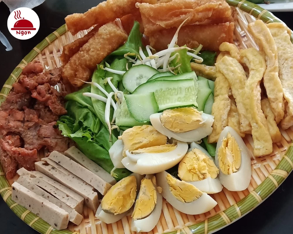Các nguyên liệu làm món bánh cuốn Tây Sơn
