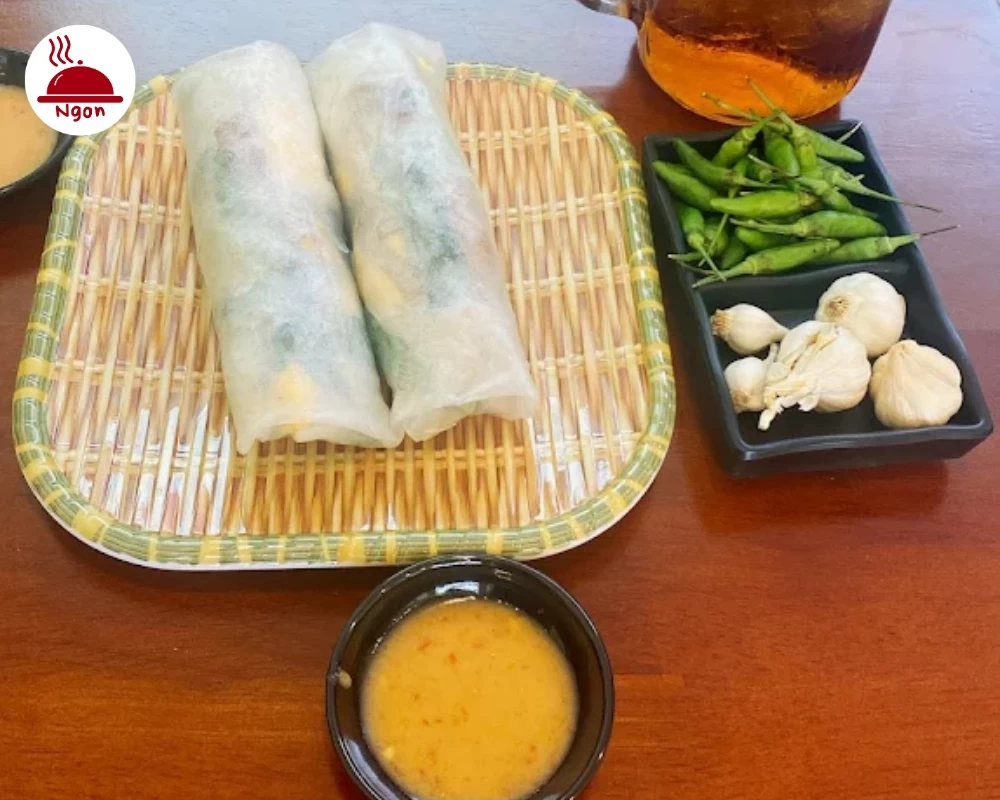 Món bánh cuốn Tây Sơn