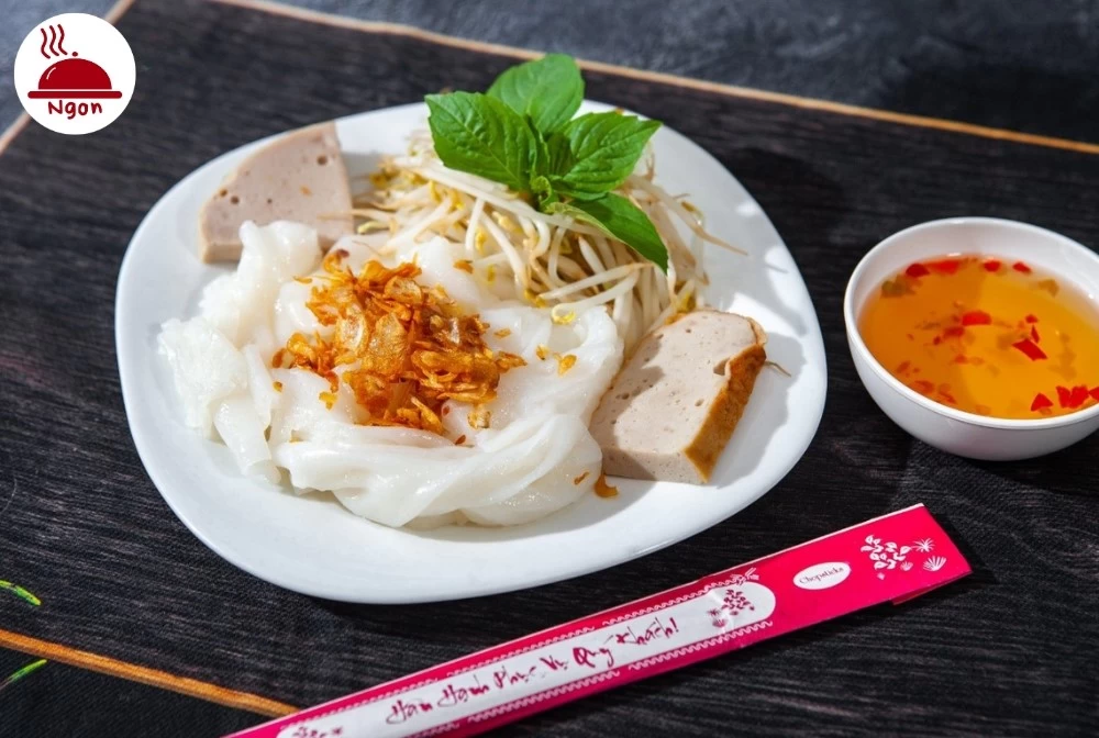 Thành phẩm món bánh ướt chả lụa