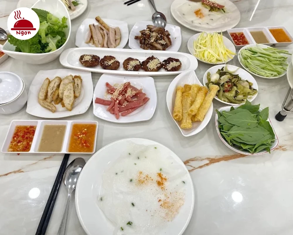 Món bánh ướt của quán Bánh Ướt Ban Mê Giang Vương