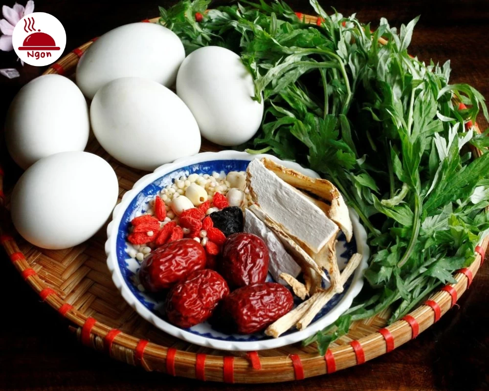 Các nguyên liệu chính của món trứng vịt lộn hầm thuốc bắc
