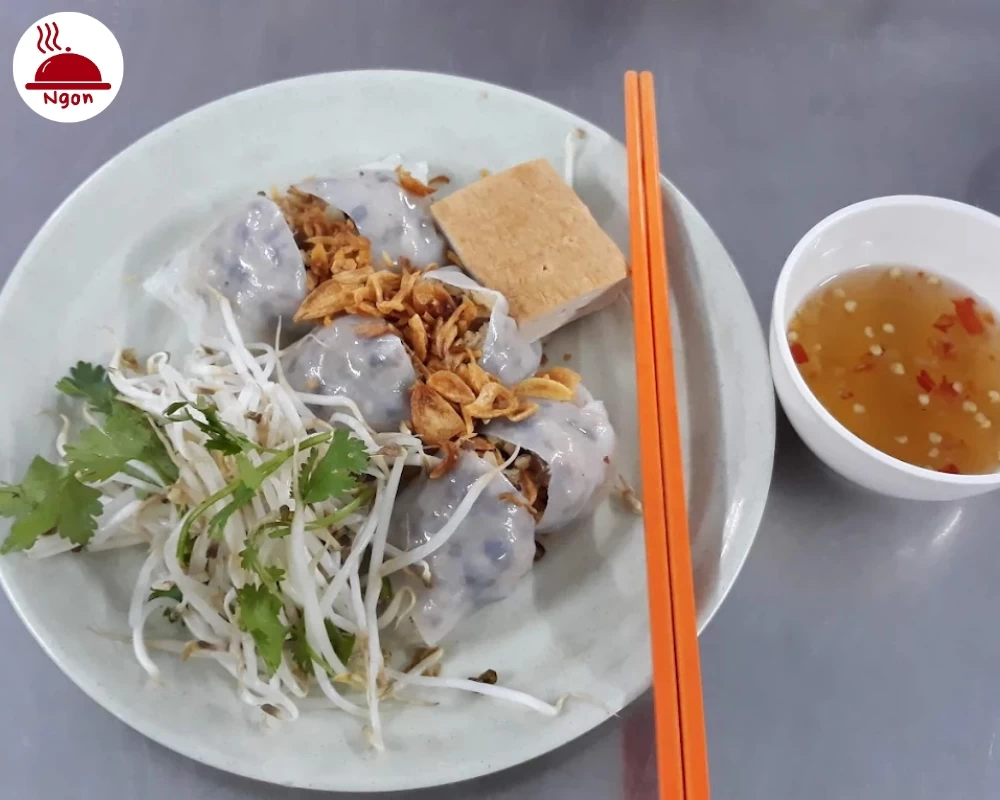 Thành phẩm món bánh cuốn nóng thơm ngon