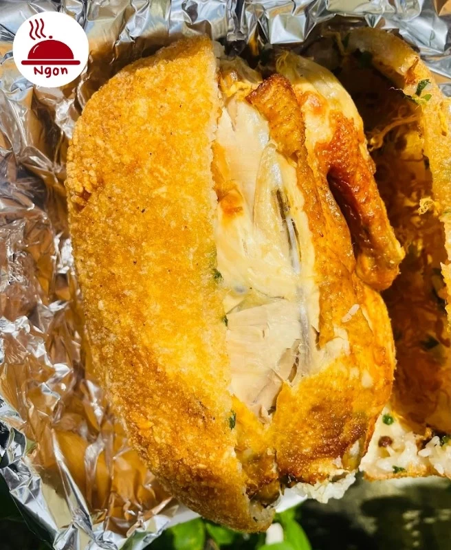 Món gà bó xôi của quán Gà Bó Xôi Bếp BASON