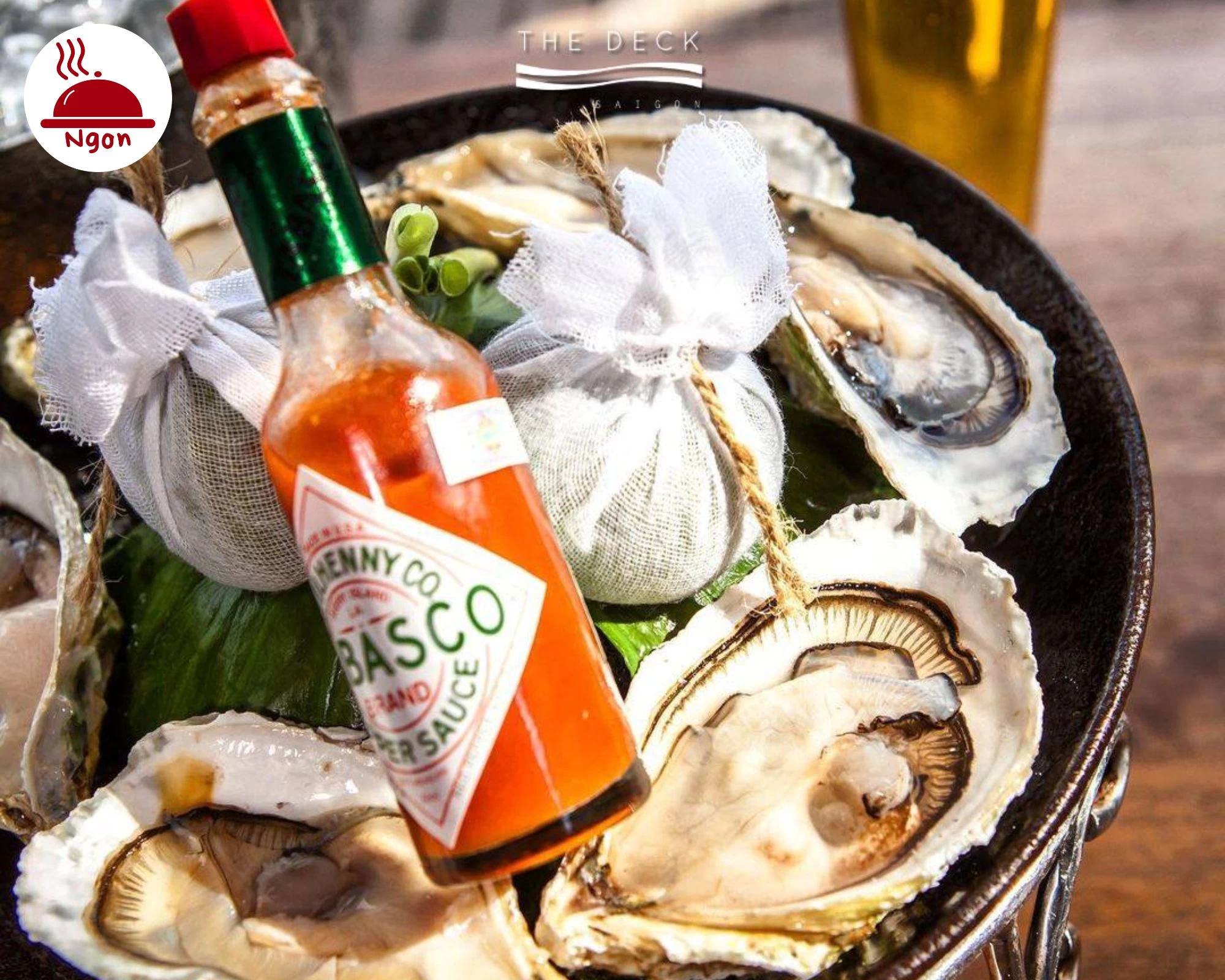 Hải sản tươi ngon, cảnh hoàng hôn lãng mạn. The Deck Saigon là lựa chọn số một của bạn