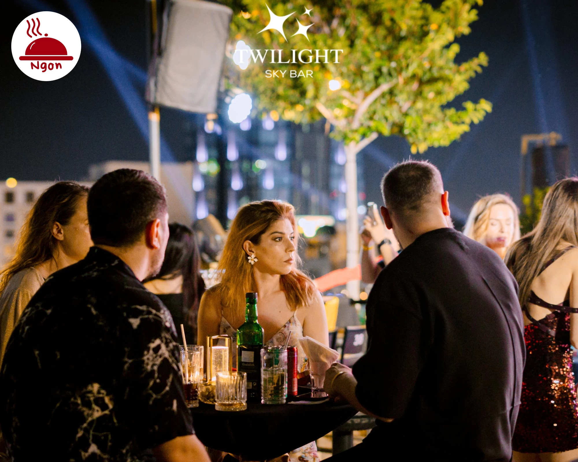 Kết hợp hoàn hảo giữa Sky Bar và ẩm thực Âu cao cấp. Twilight là nhà hàng 5 sao TPHCM đáng tự hào của Quận 1