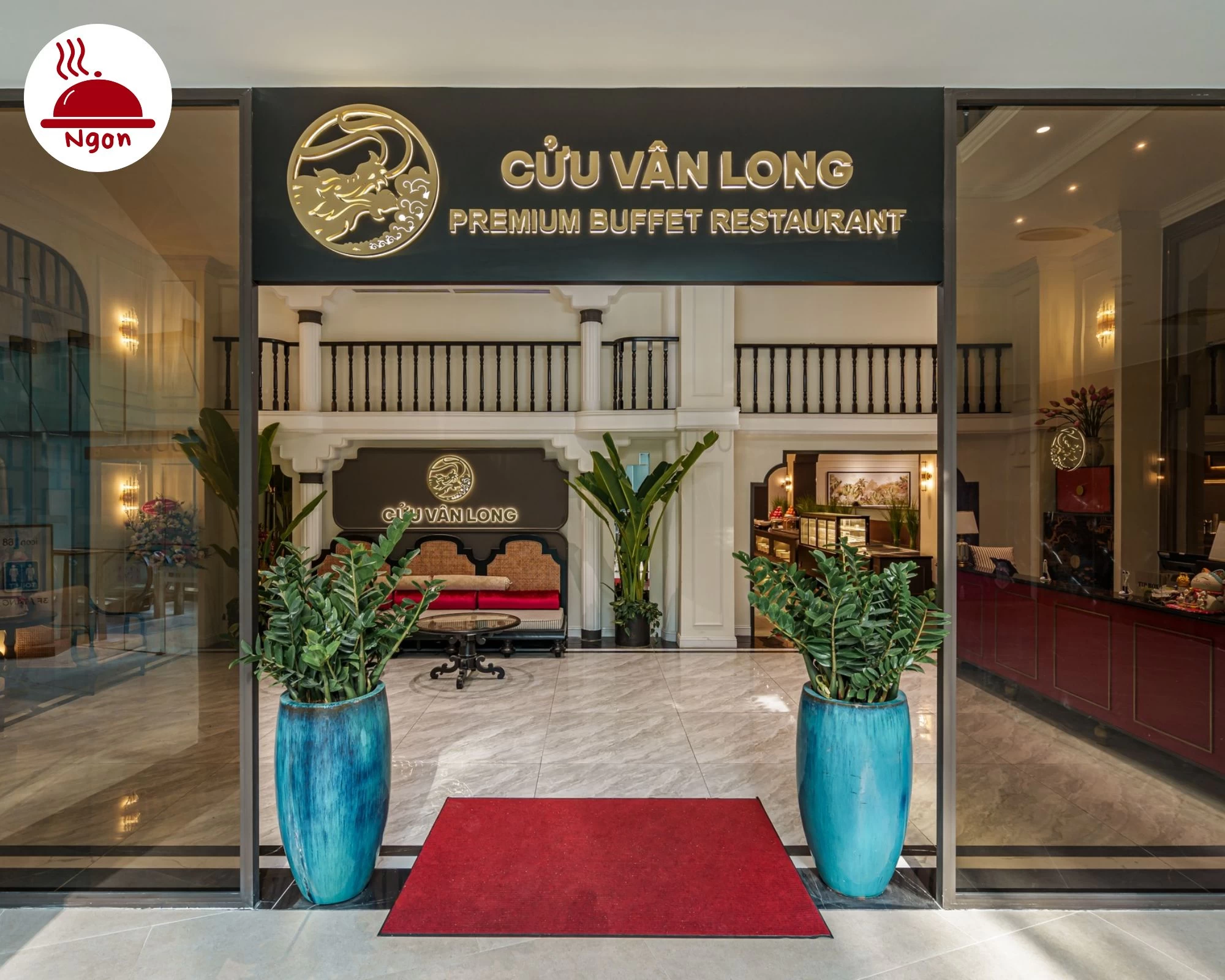 Lối vào sang trọng của Cửu Vân Long Premium Buffet Restaurant tại Bitexco Financial Tower
