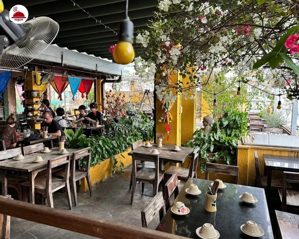 Nhà hàng Secret Garden