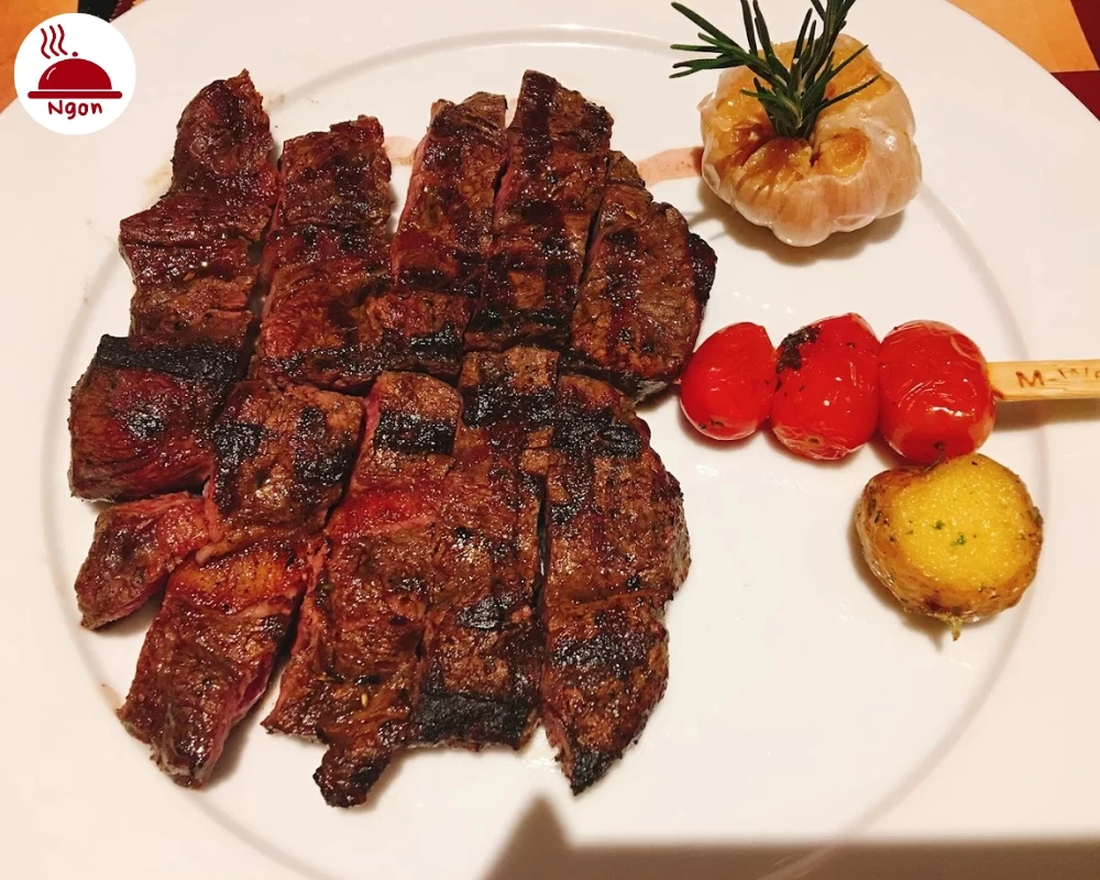 Món bò bít tết của nhà hàng Moo Beef Steak