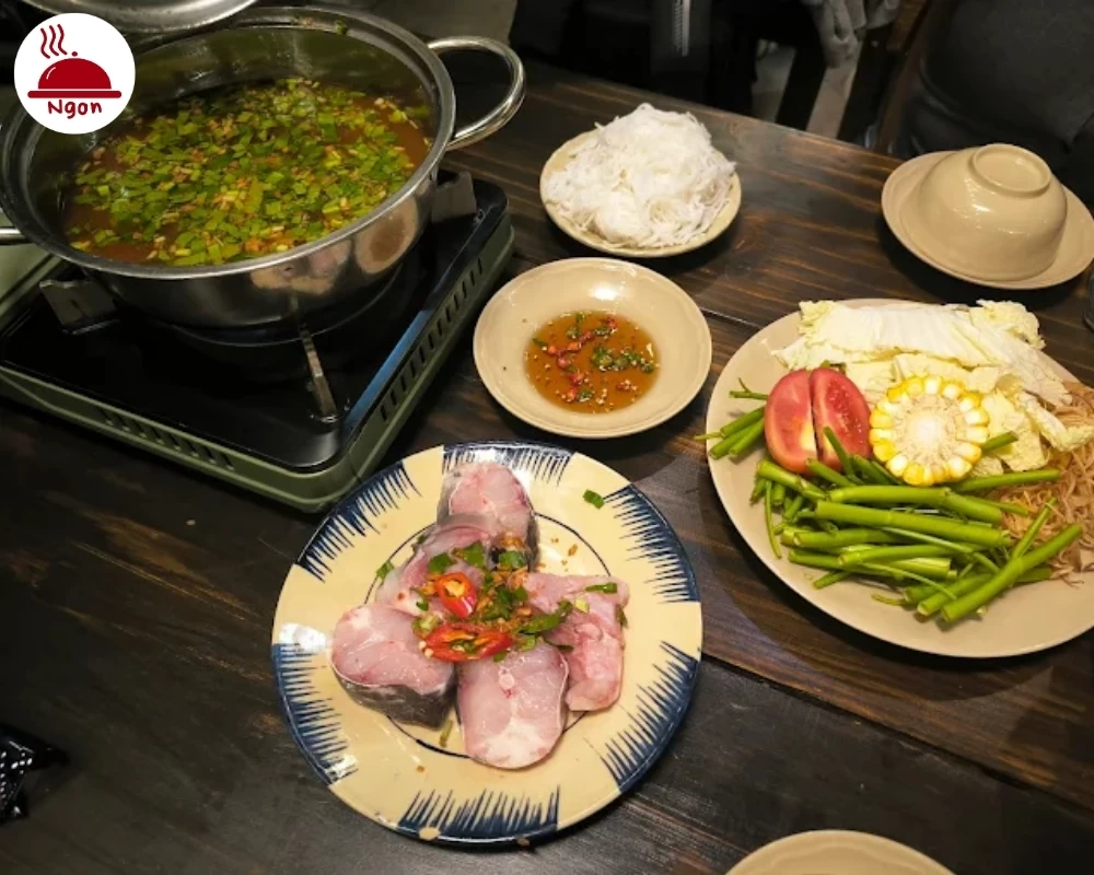 Món lẩu cá tại La Ngà Quán