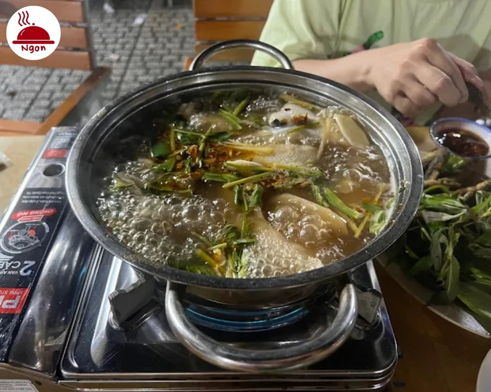 Món lẩu cá của quán Lẩu Cá Cô Thư