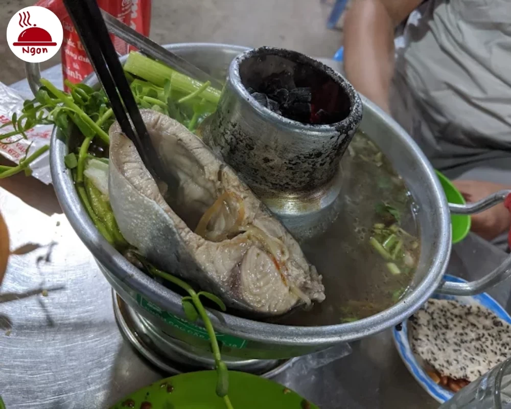 Món lẩu cá bông lau của quán Lẩu Sáu Hiếu 2