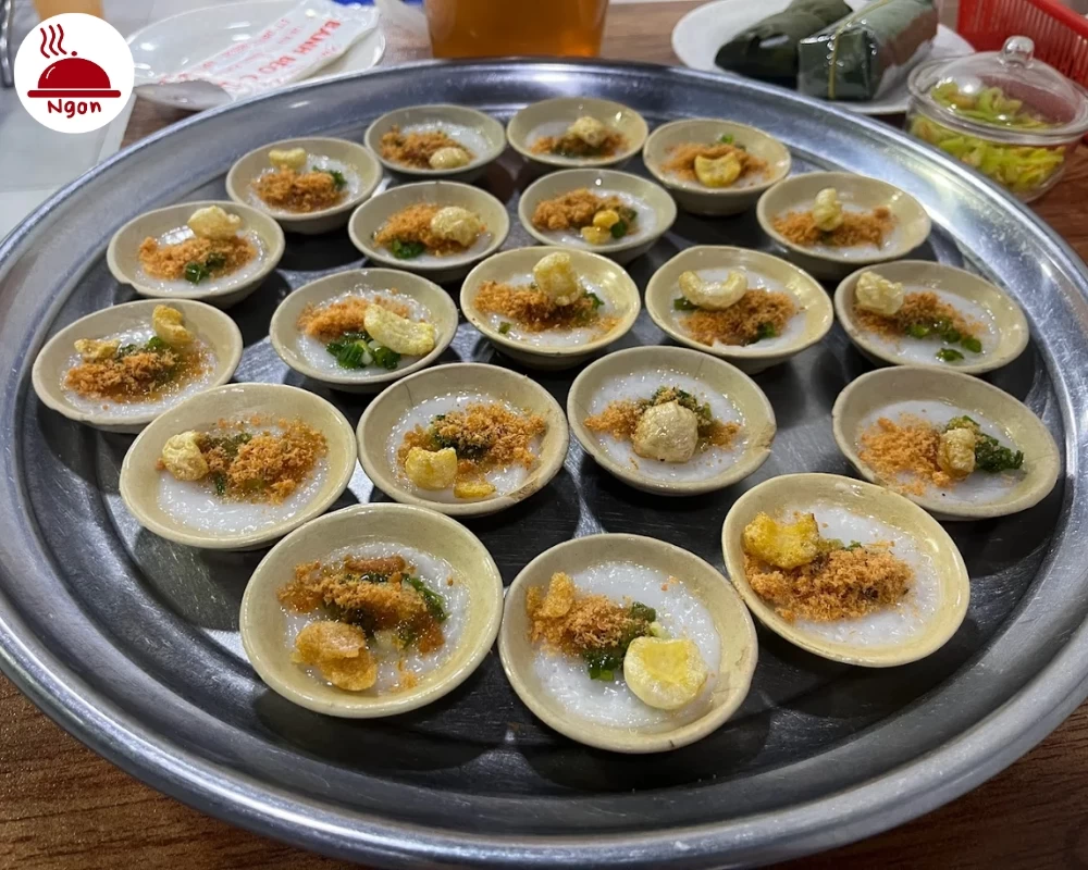 Món bánh bèo chén của quán Bánh Bèo Huế O Trinh