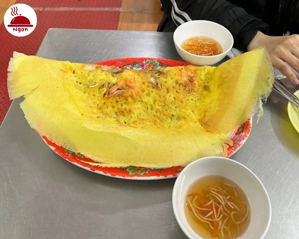 Món bánh xèo của quán Bánh Xèo Ngọc Sơn