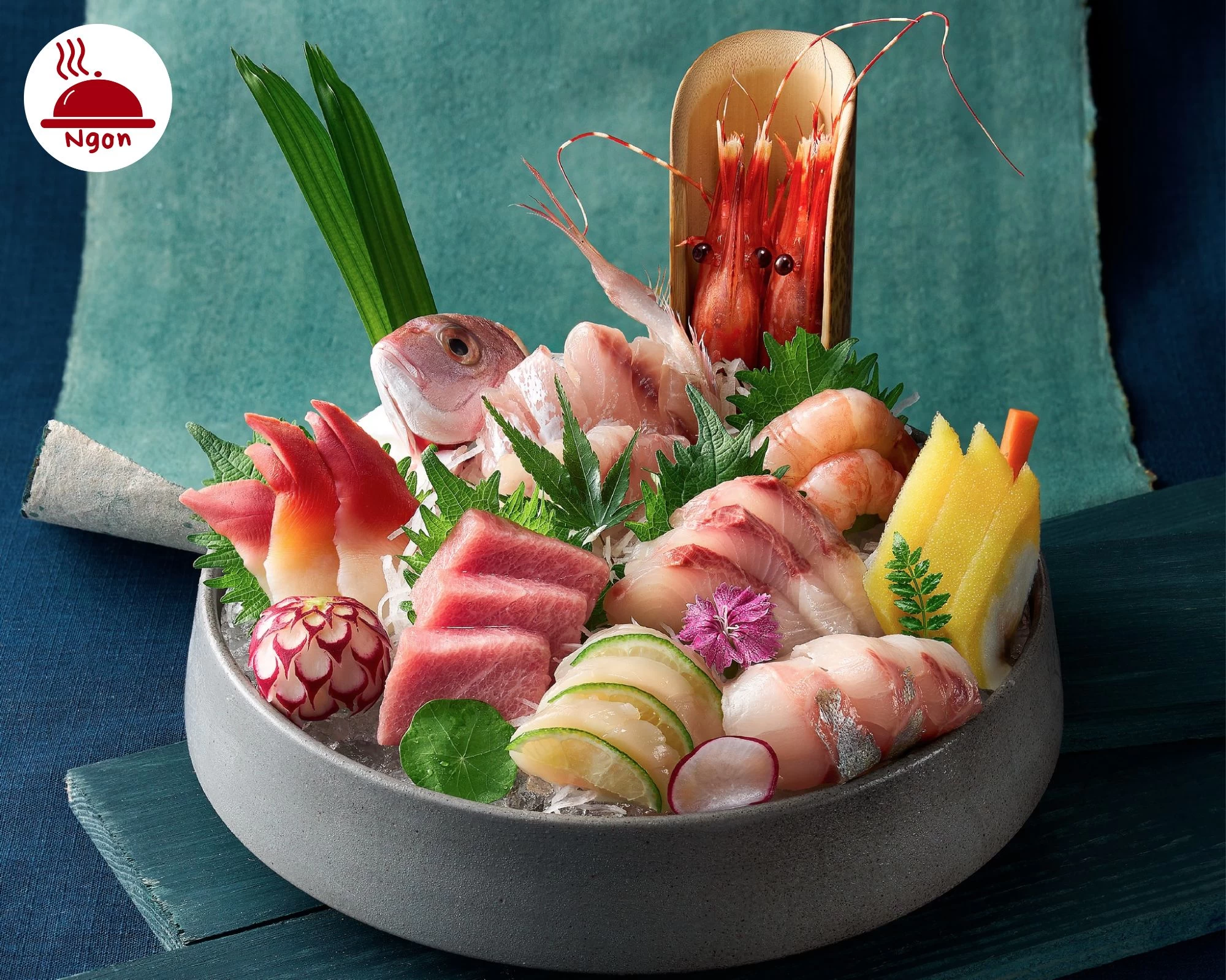 Mỗi món ăn tại nhà hàng sushi Naked Sushi là một sự kết hợp tài tình giữa nguyên liệu cao cấp và cách bày trí đầy cảm hứng