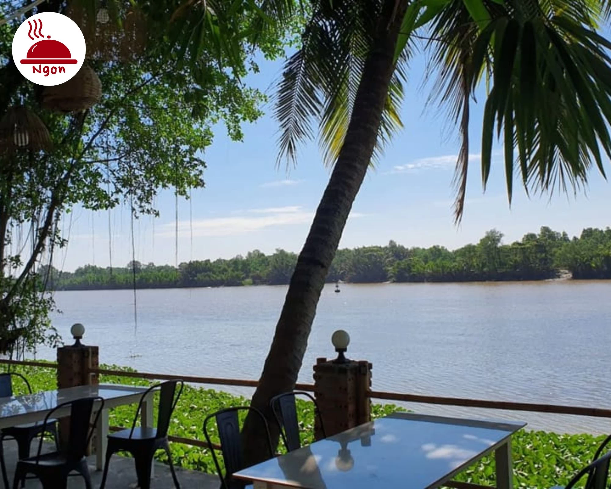Quán Ngã Ba Sông