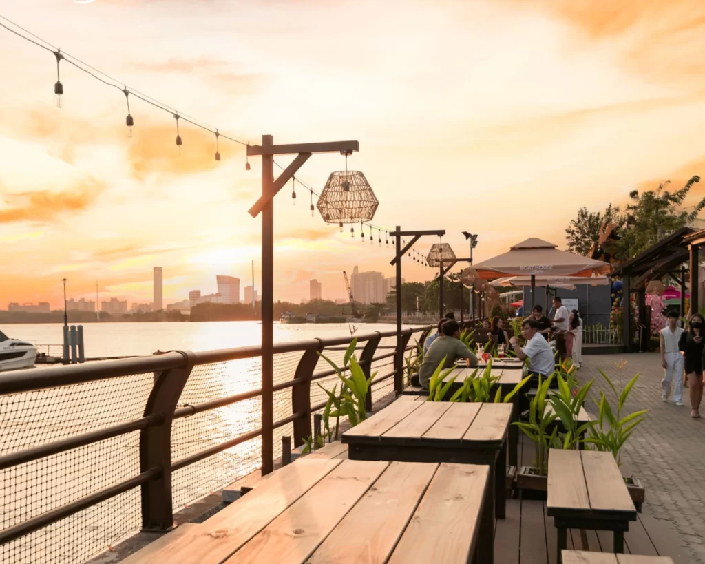 Top 10+ Nhà Hàng View Sông Sài Gòn Đẹp Nhất Từ Á Đến Âu