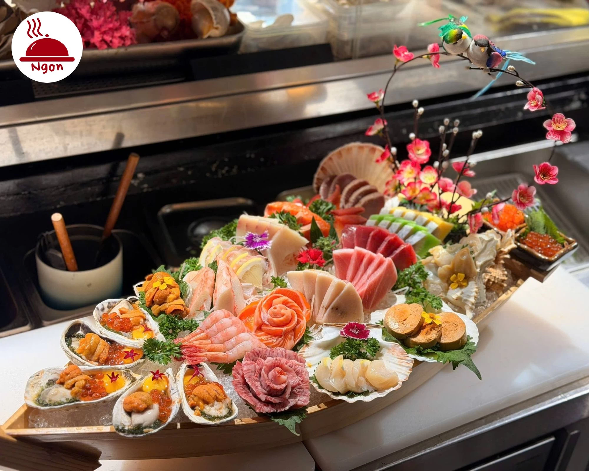 Từ bụng cá hồi Na Uy béo ngậy đến bụng cá ngừ vây xanh Nhật Bản, nhà hàng sushi Sushi Ichiba mang đến hành trình vị giác đầy mê hoặc