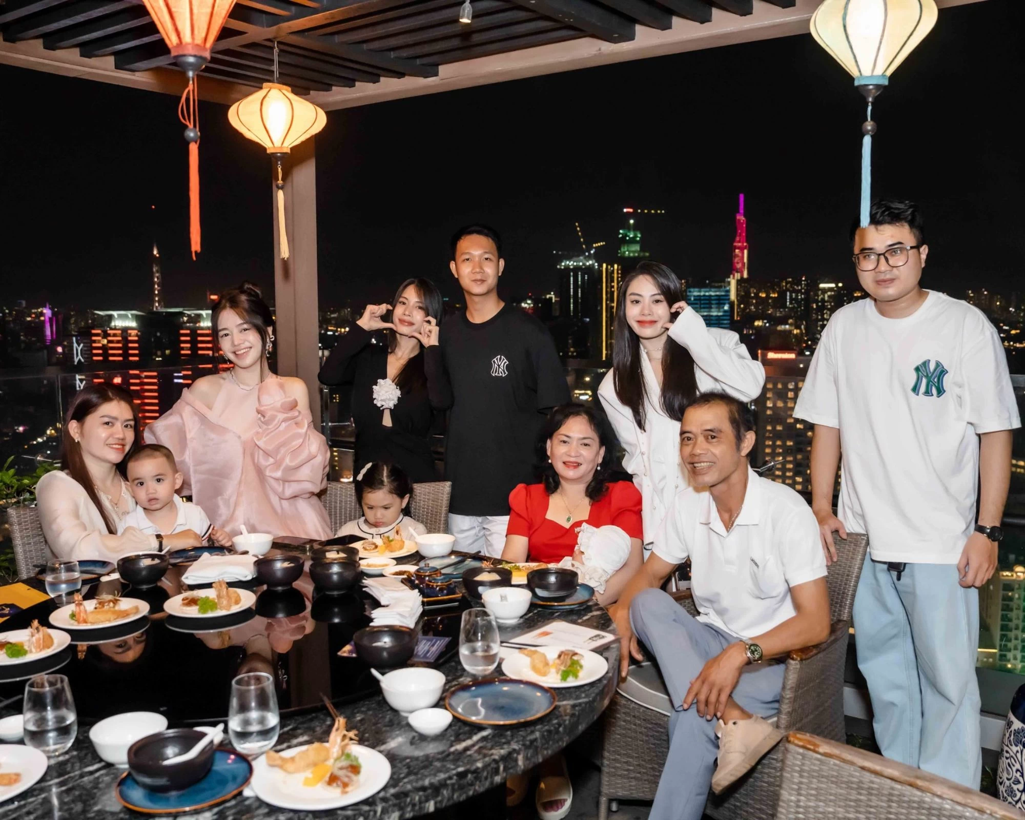 Top 8 Nhà Hàng Châu Á Ngon Nhất Sài Gòn Bạn Nên Thử