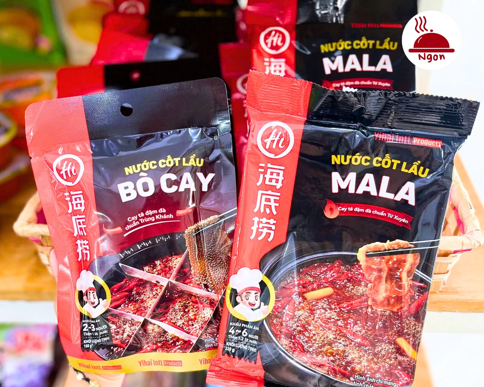 Trọn bộ gói gia vị cay nồng phục vụ cho cách nấu lẩu Tứ Xuyên đơn giản tại gian bếp gia đình