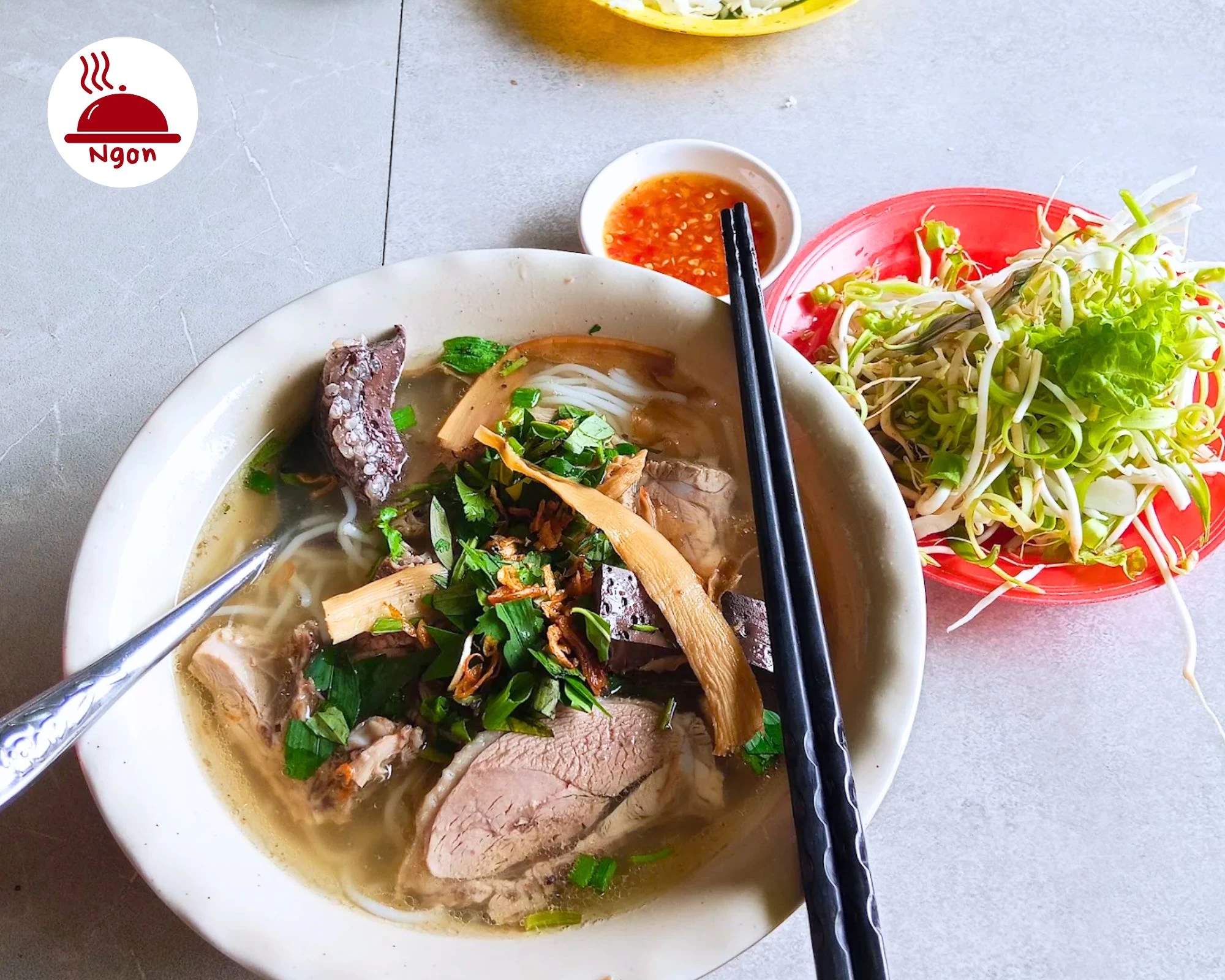 Bún măng vịt bún riêu Cô Bảy