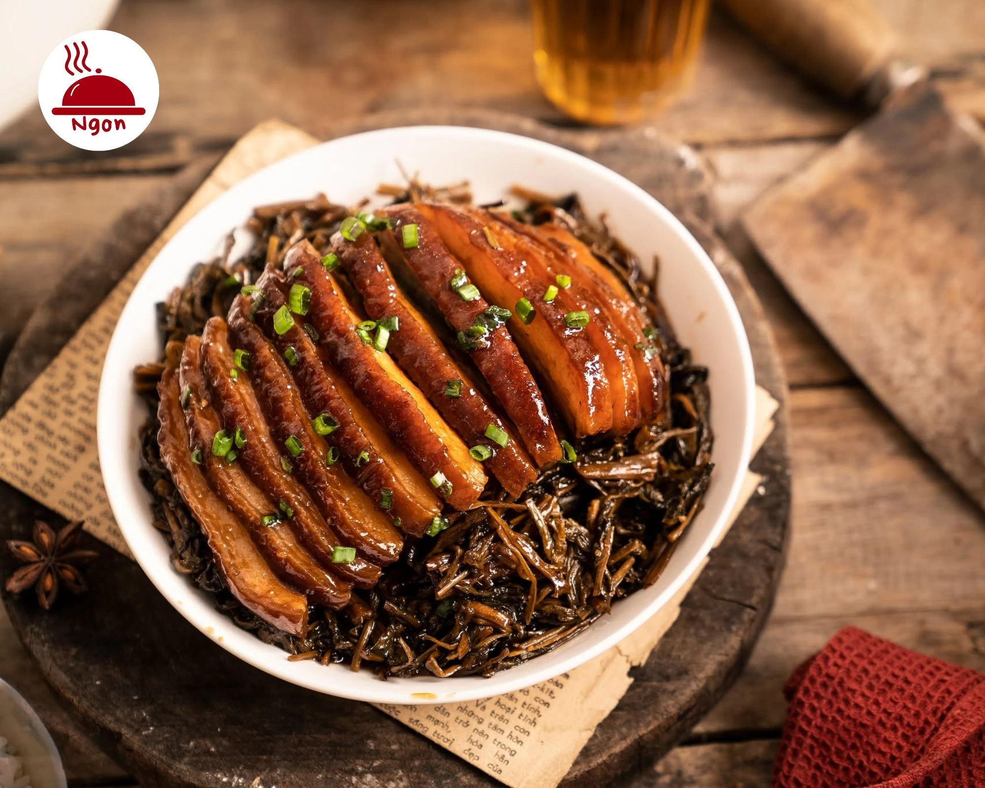 Hình ảnh đĩa thịt mềm rục từ hướng dẫn làm khâu nhục đơn giản bằng nồi áp suất